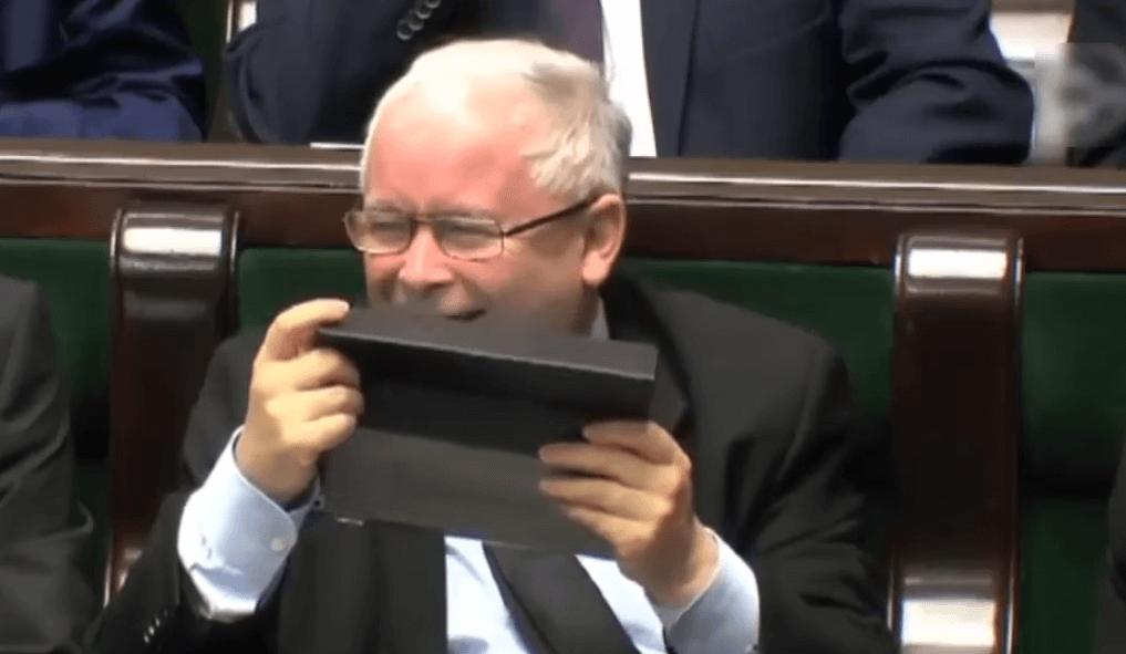 Sondaż: Polacy sceptyczni wobec skutków rozłamu w PiS. Większość spodziewa się osłabienia prawicy