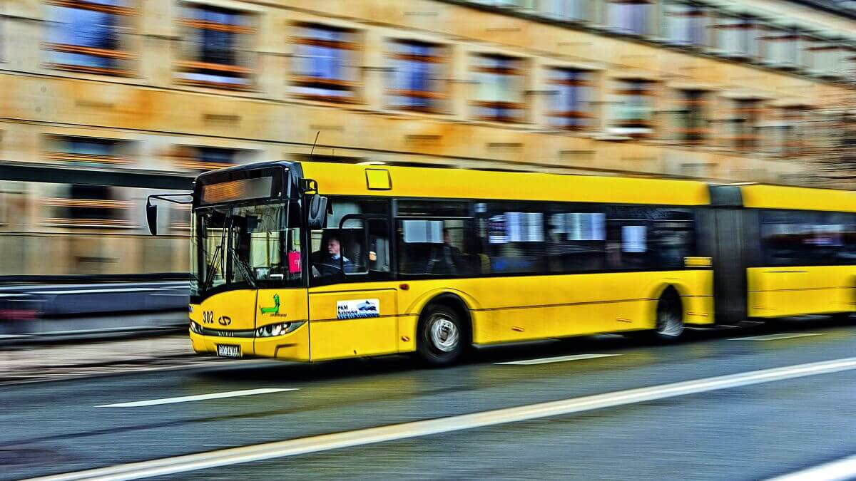Będzin. Przywrócenie stałej organizacji ruchu na ul. Żeromskiego dla komunikacji miejskiej