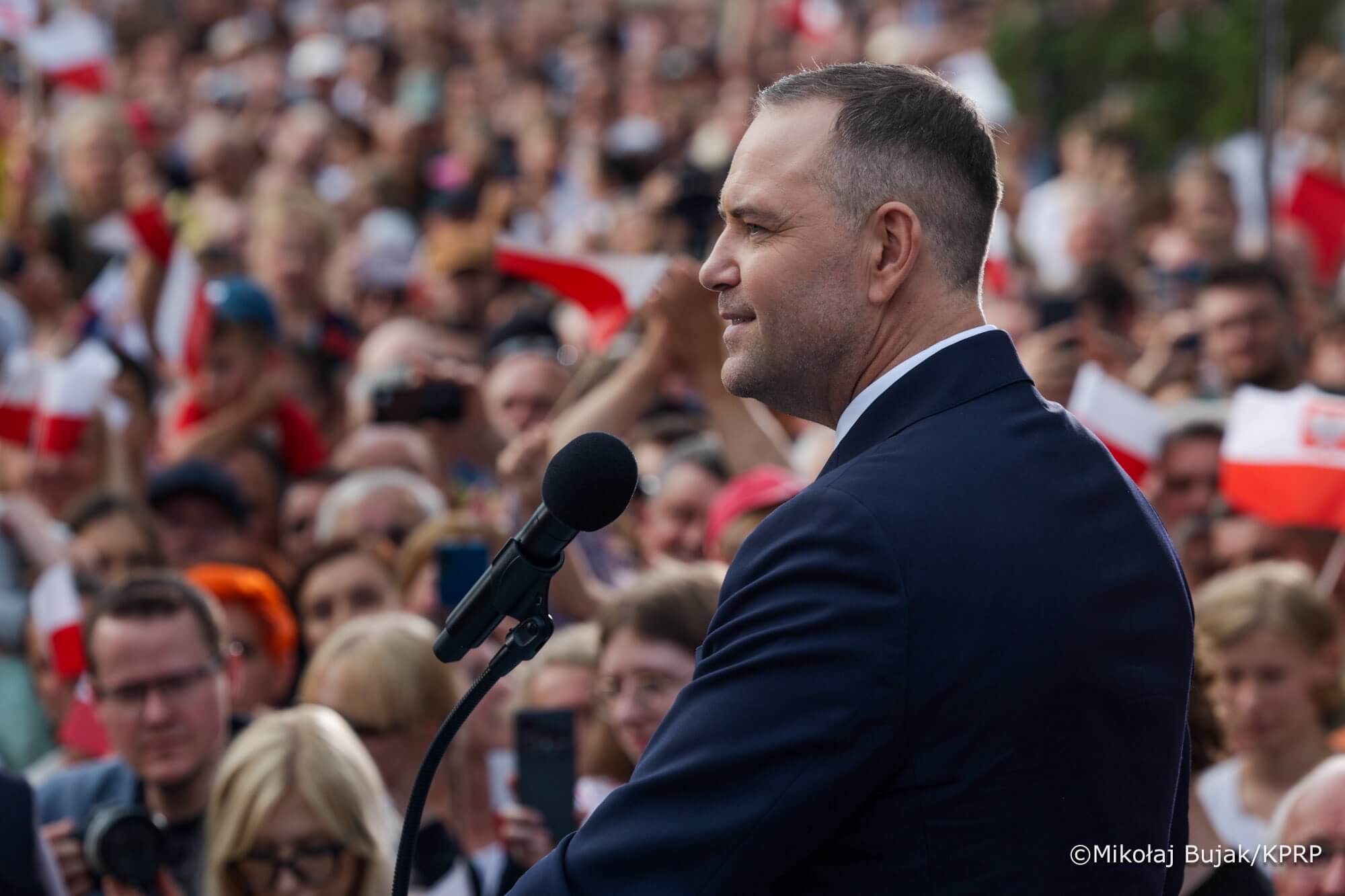 Karol Nawrocki liderem zaufania społecznego? Tusk rośnie i maleje jednocześnie