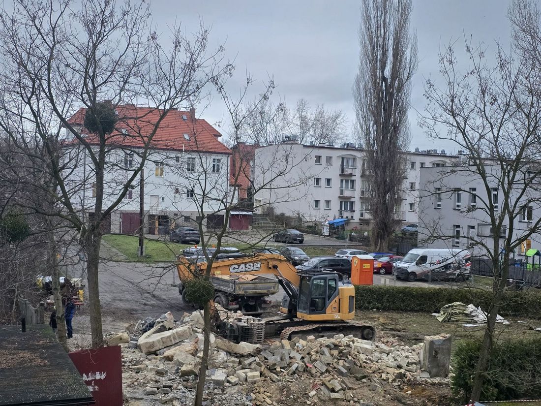 Kiedyś stary targ, teraz dodatkowe miejsca postojowe