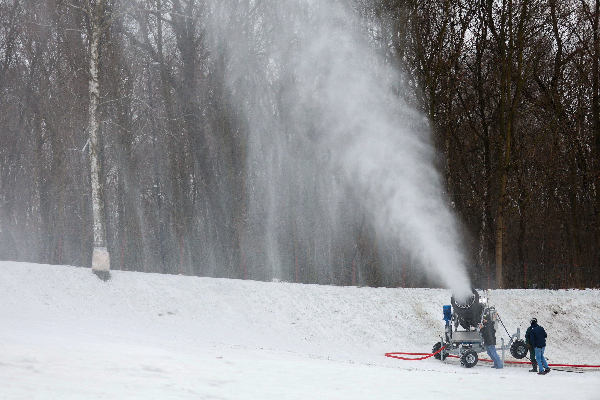 Rozpoczęła się trzydniowa akcja naśnieżania w Parku Kościuszki