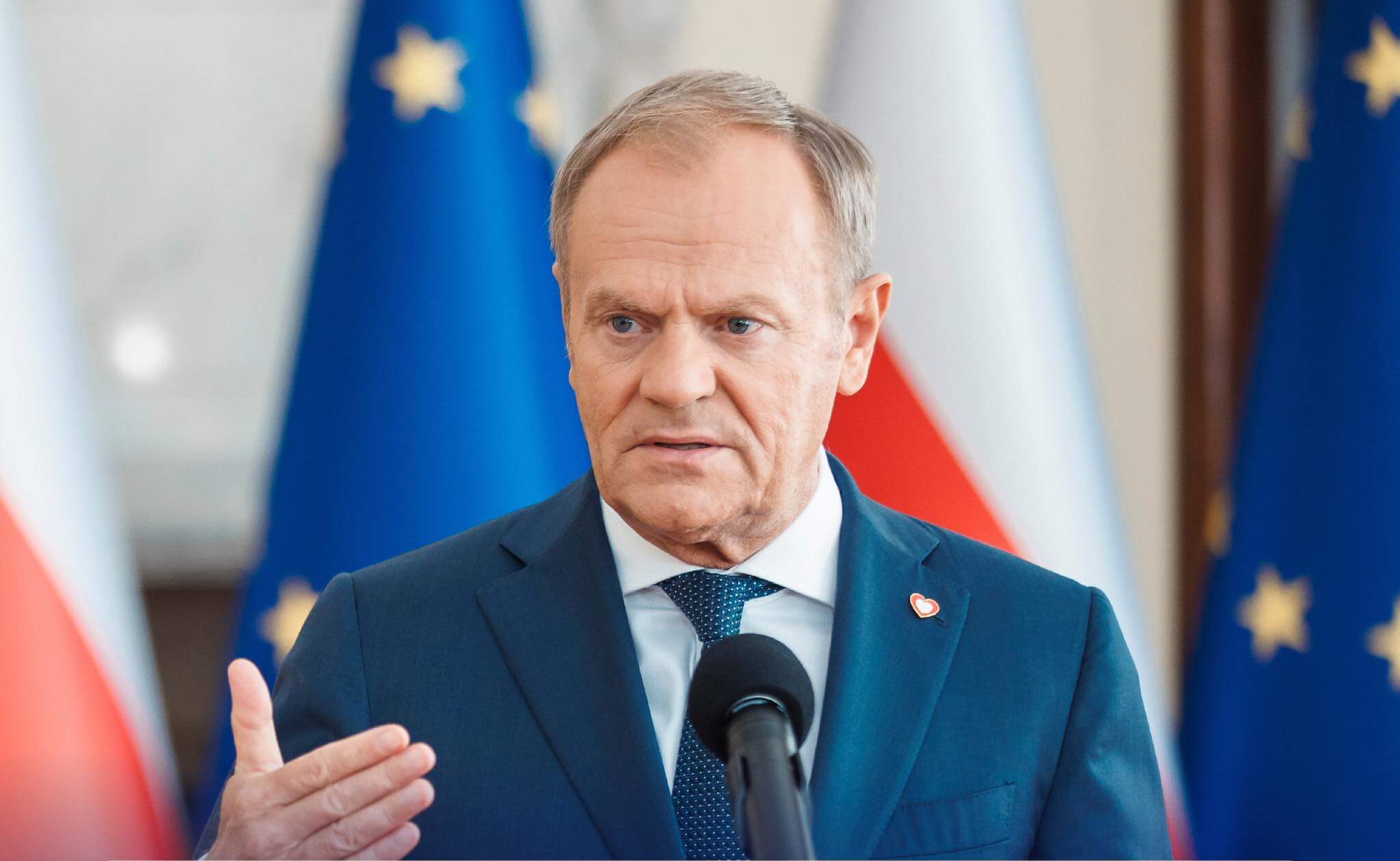 Tusk: padają bardzo ostre słowa. Ludzie w Polsce zastanawiają się, czy to jest zdrada, czy to jest działanie lobbystów, brak zdrowego rozsądku