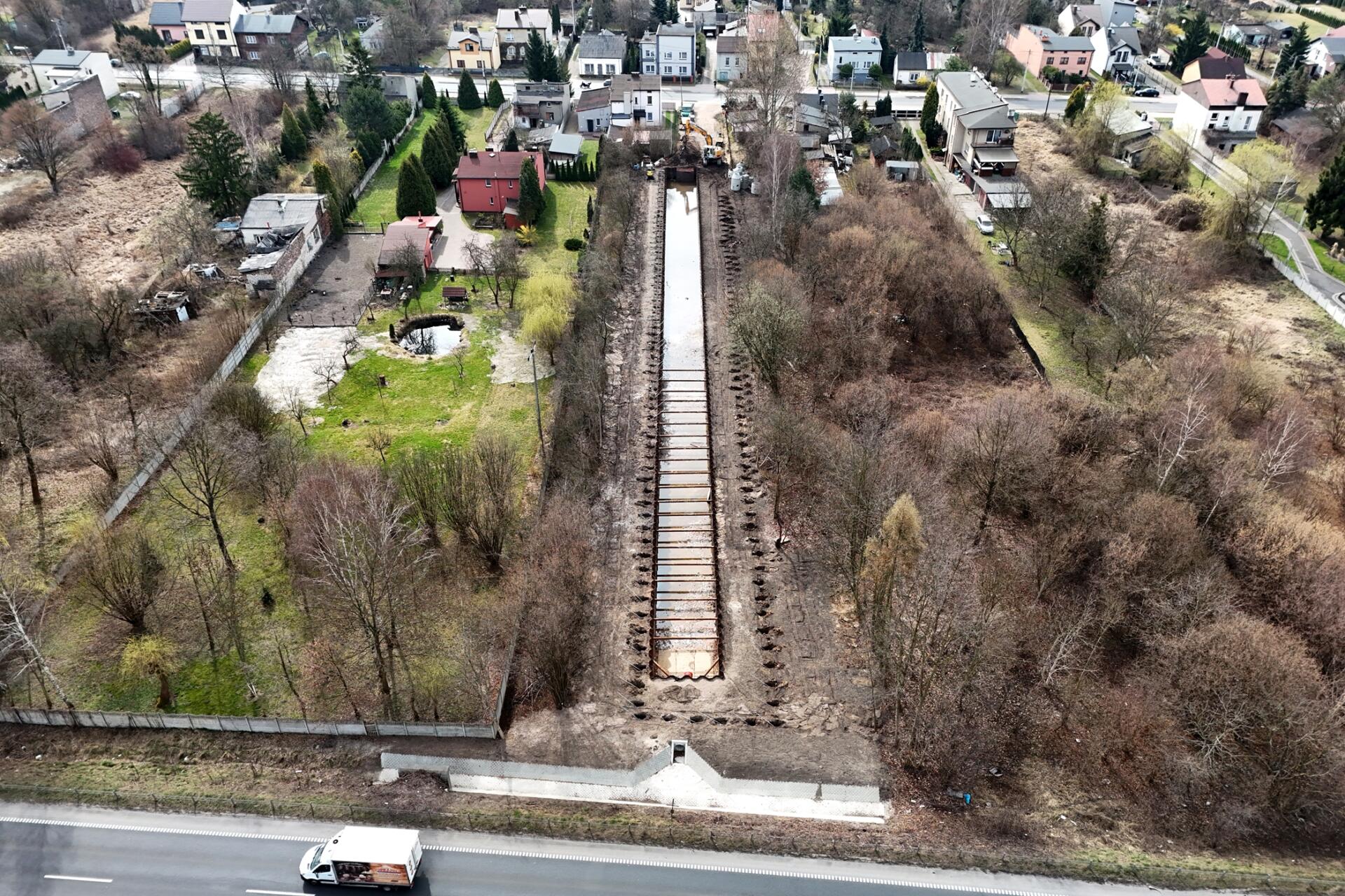 Zbiornik retencyjny przy DK94 zapobiegnie zalewaniu posesji