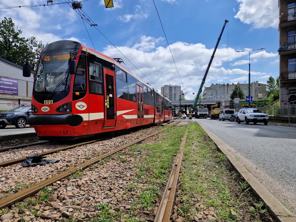 Otwarcie wiaduktu w centrum Sosnowca. Autobusy i tramwaje wracają na stałe trasy