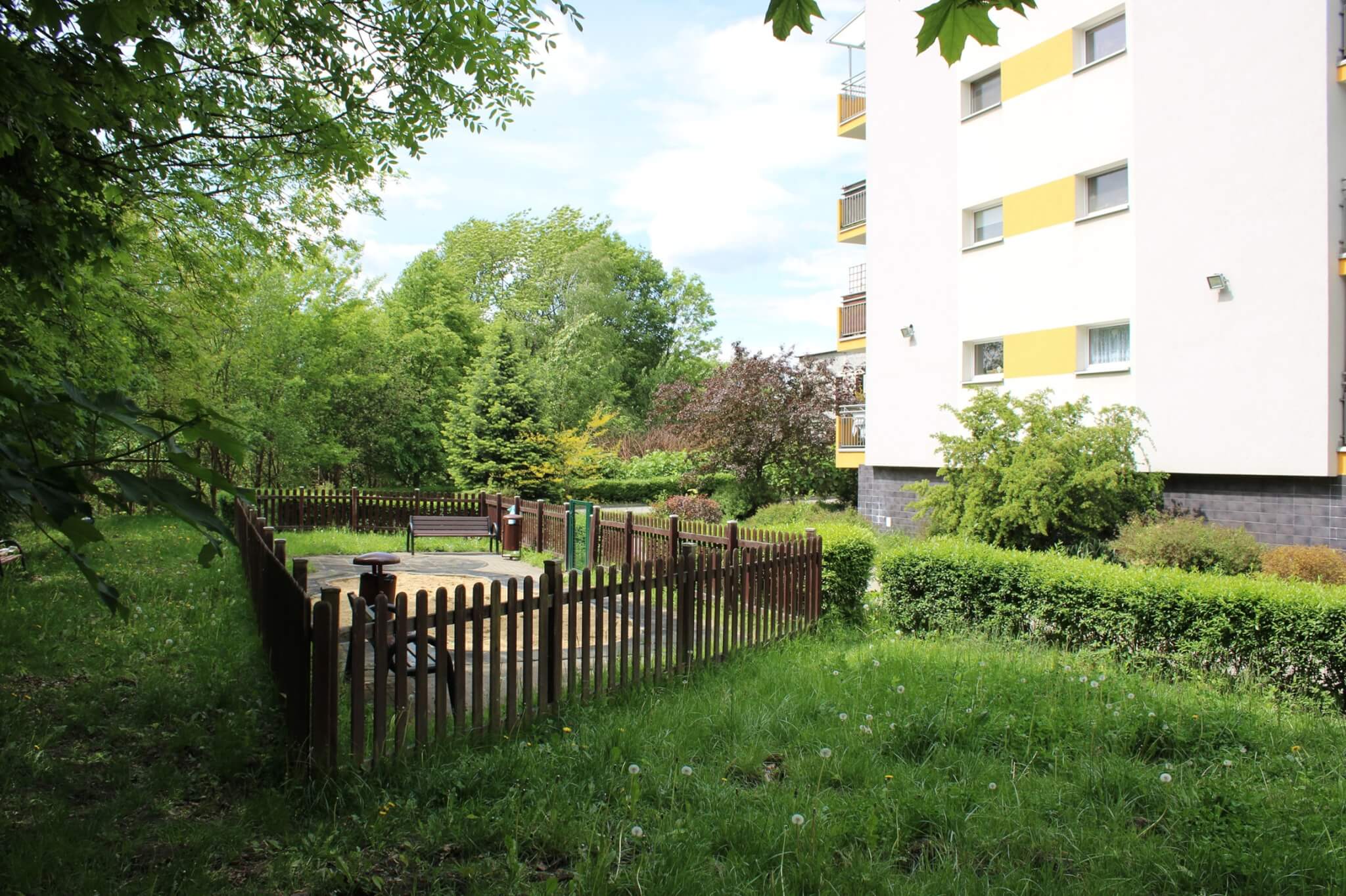 Kolejny plac zabaw przejdzie modernizację. KZGM ogłosił postępowanie dla inwestycji przy ul. Bytkowskiej w Katowicach