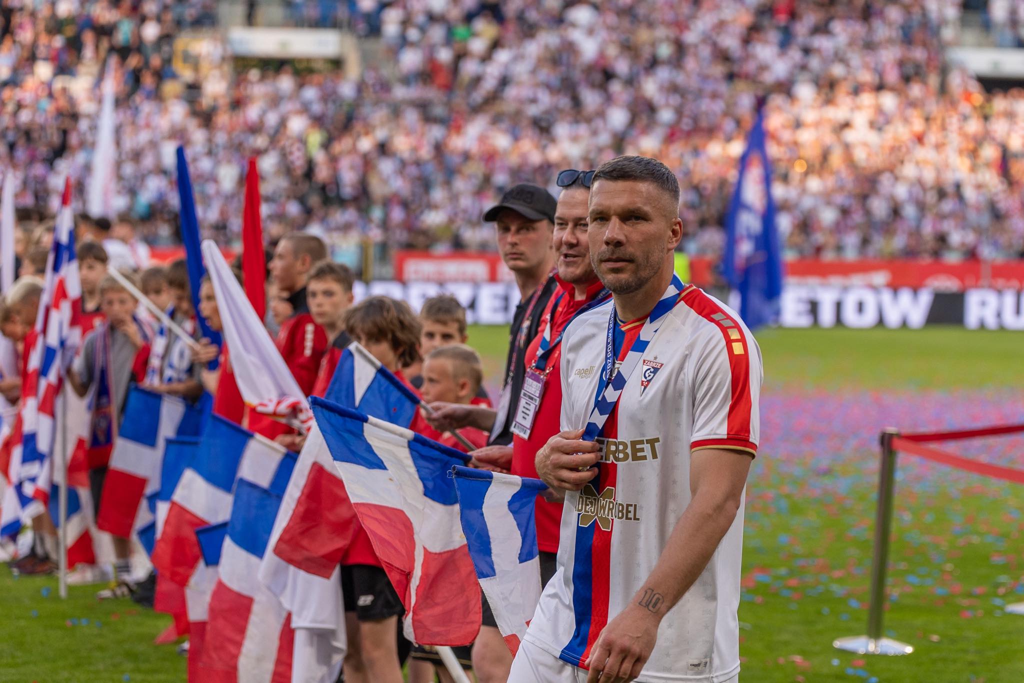 Historyczny wieczór Górnika Zabrze. Wicemistrzostwo Polski i zakończenie kariery piłkarskiej Lukasa Podolskiego