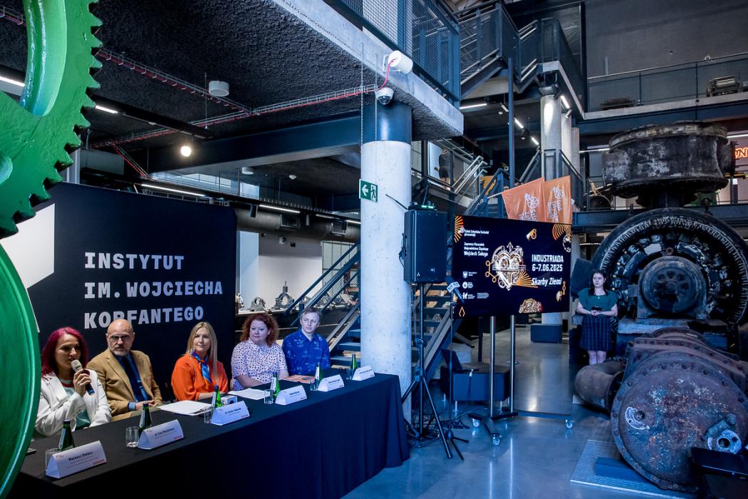 W rytmie industrialnych brzmień