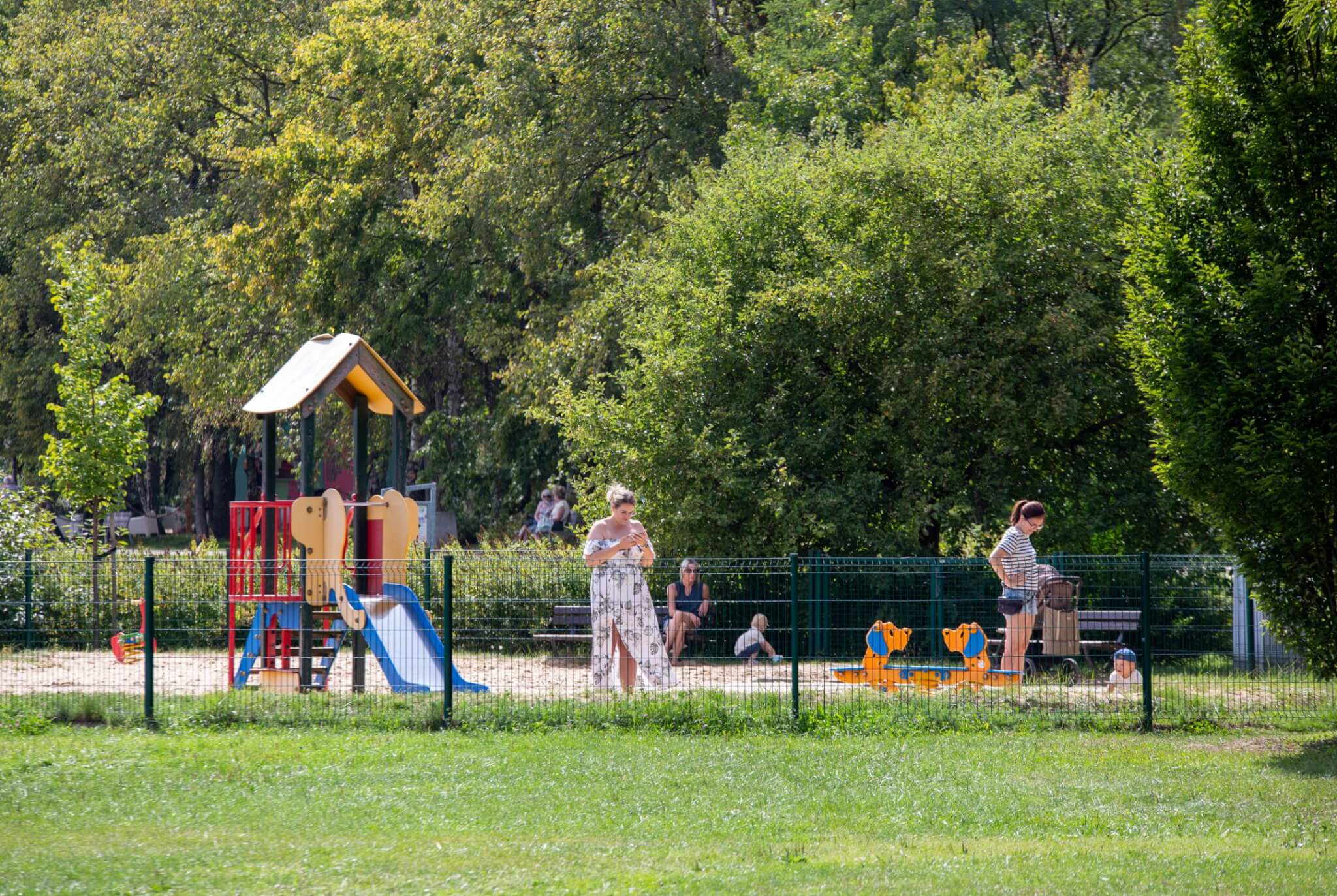 Remonty placów zabaw i nowa strefa rekreacji w Katowicach