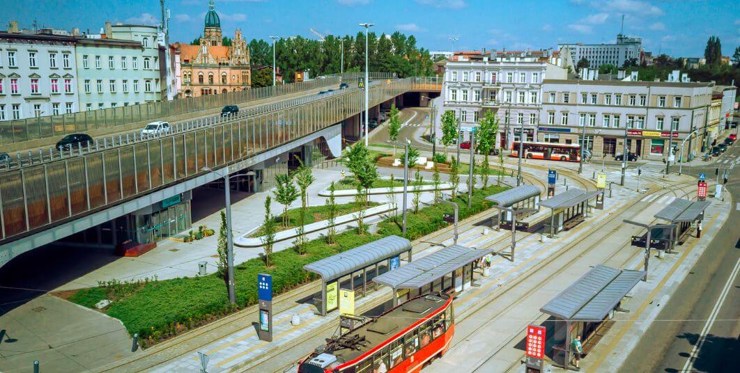 Uwaga pasażerowie! Komunikacja miejska wraca pod estakadę w Chorzowie