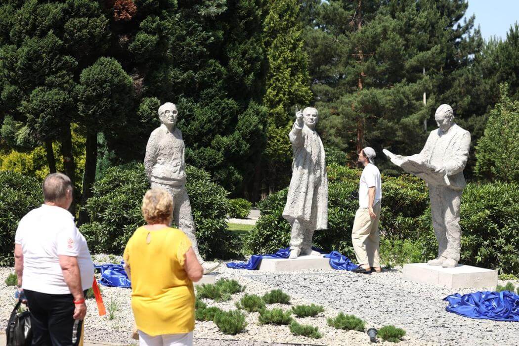 W hołdzie architektom ustrońskich piramid