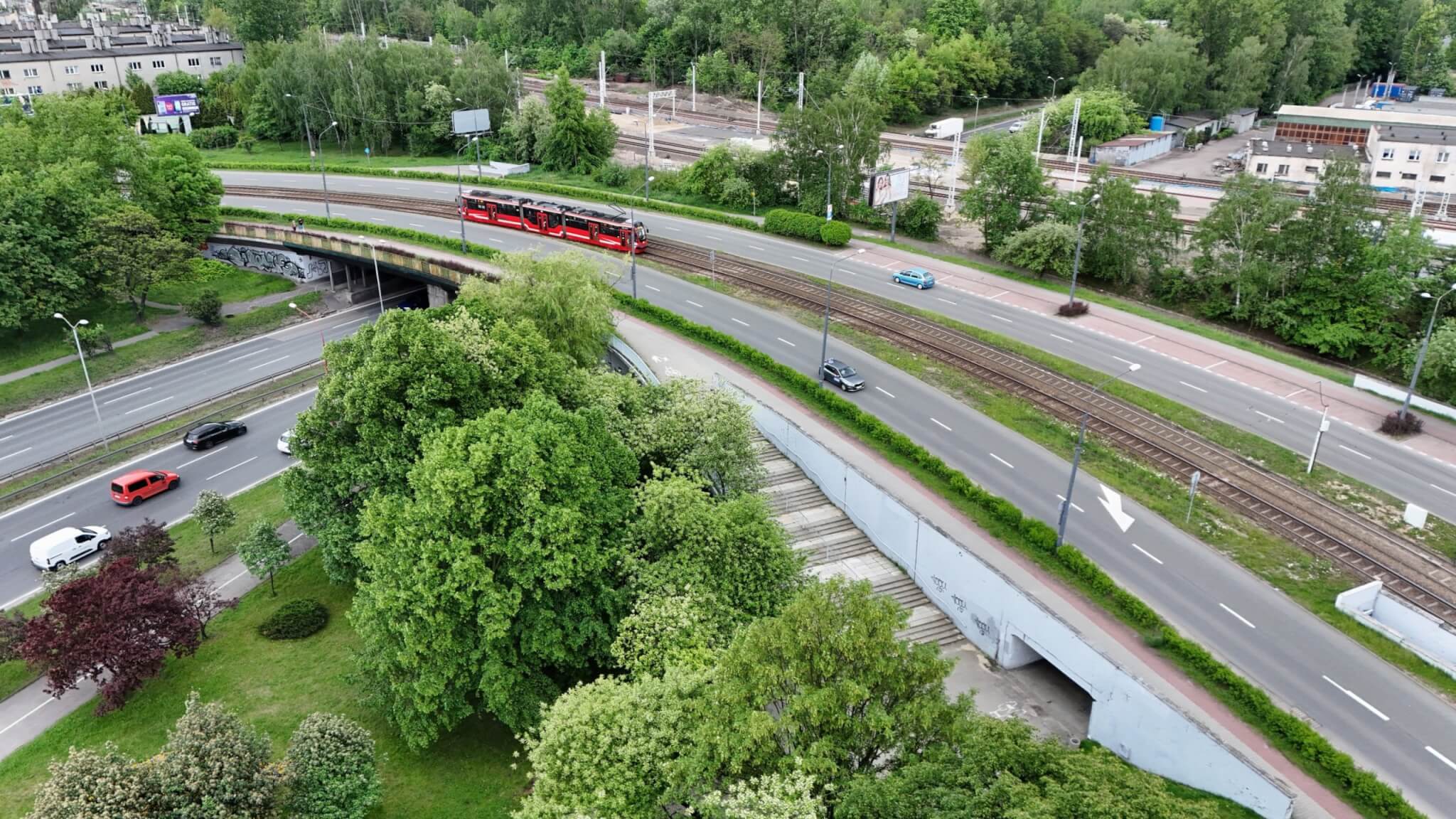 Wiadukt nad DK86 przejdzie remont. Prace będą koordynowane z inwestycją kolejową
