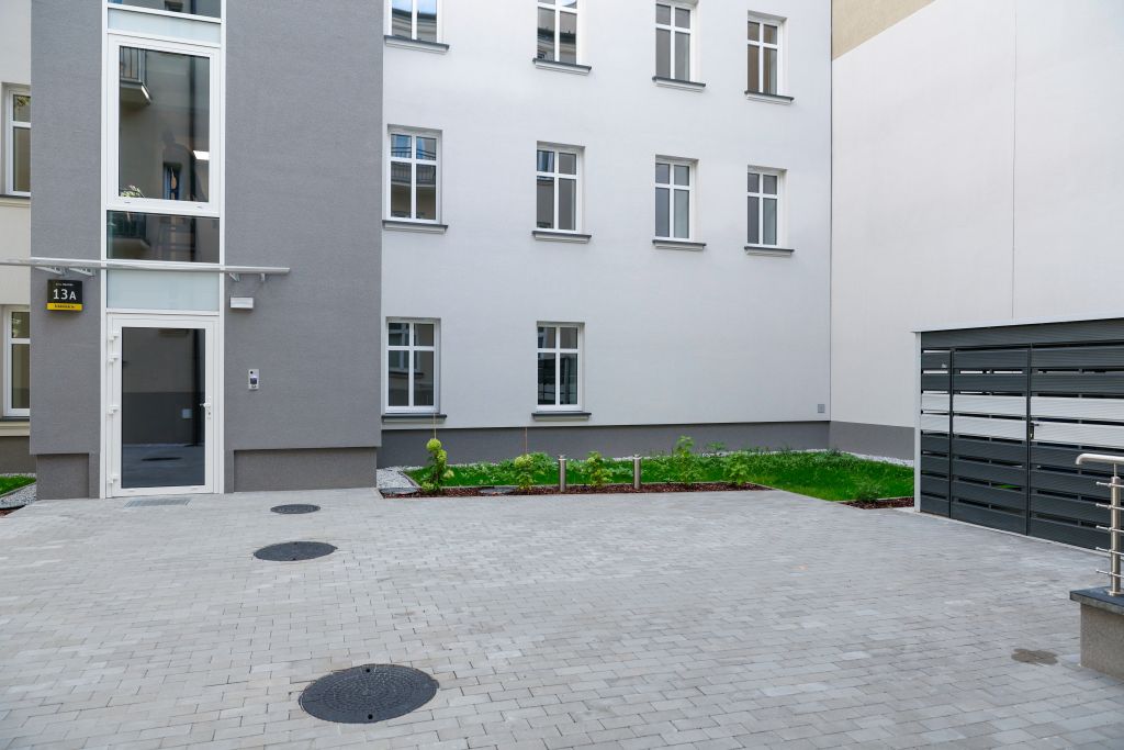 Katowice. Oficyna kamienicy przy ul. Opolskiej nabrała nowego blasku